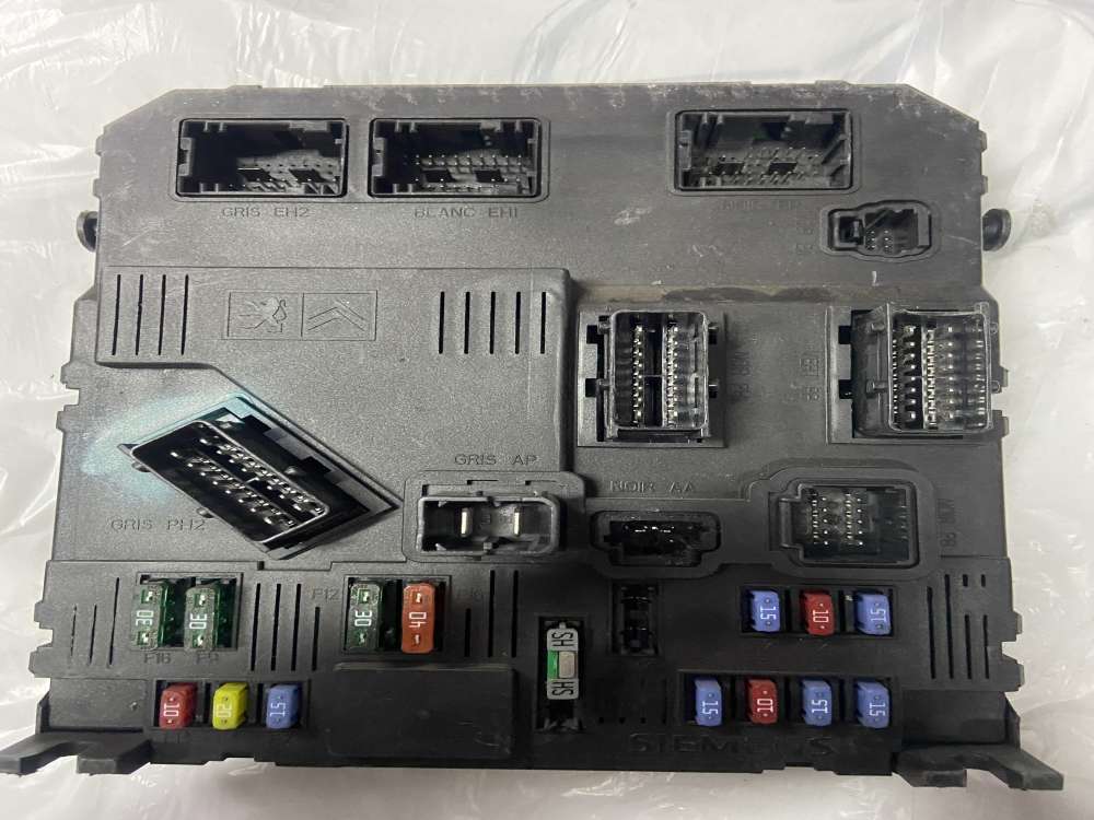 9653667680 PEUGEOT 206 1.4 BENZİNLİ SİGORTA KUTUSU BSİ BEYNİ