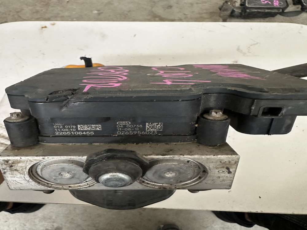 0265956023 P05154911AE  Dodge Grand Caravan Voyager ABS Beyni