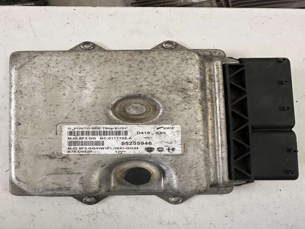 55255946 Fiat Grande Punto 1.3 Motor Beyni MJD 8F3.GG HW1FL